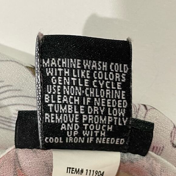 Torrid White Floral Cold Shoulder Top - 0 - Picture 10 of 11